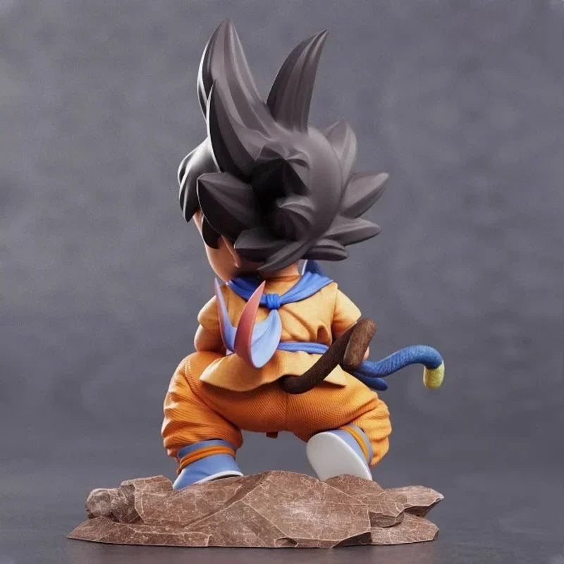 Childhood Goku Hugs Cat Figure 6cm
